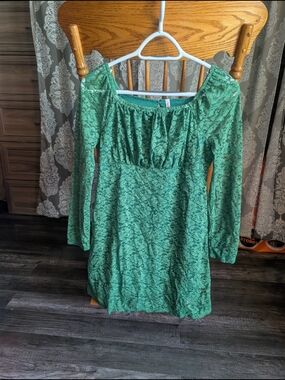 fabkids Green Lace Long-Sleeve One-Piece